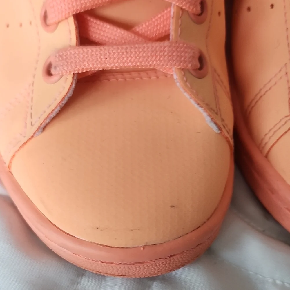adidas vibrant coral